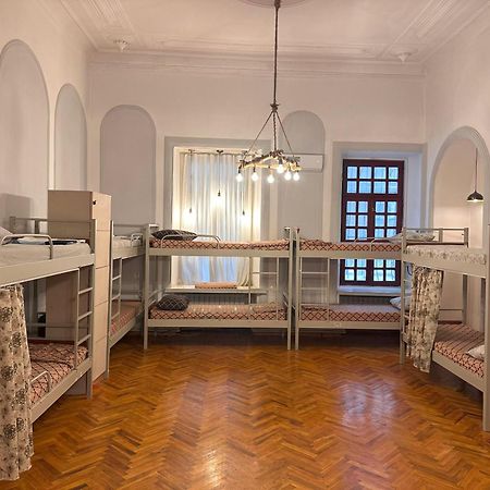 Flora Music & Art Hostel Baku Luaran gambar