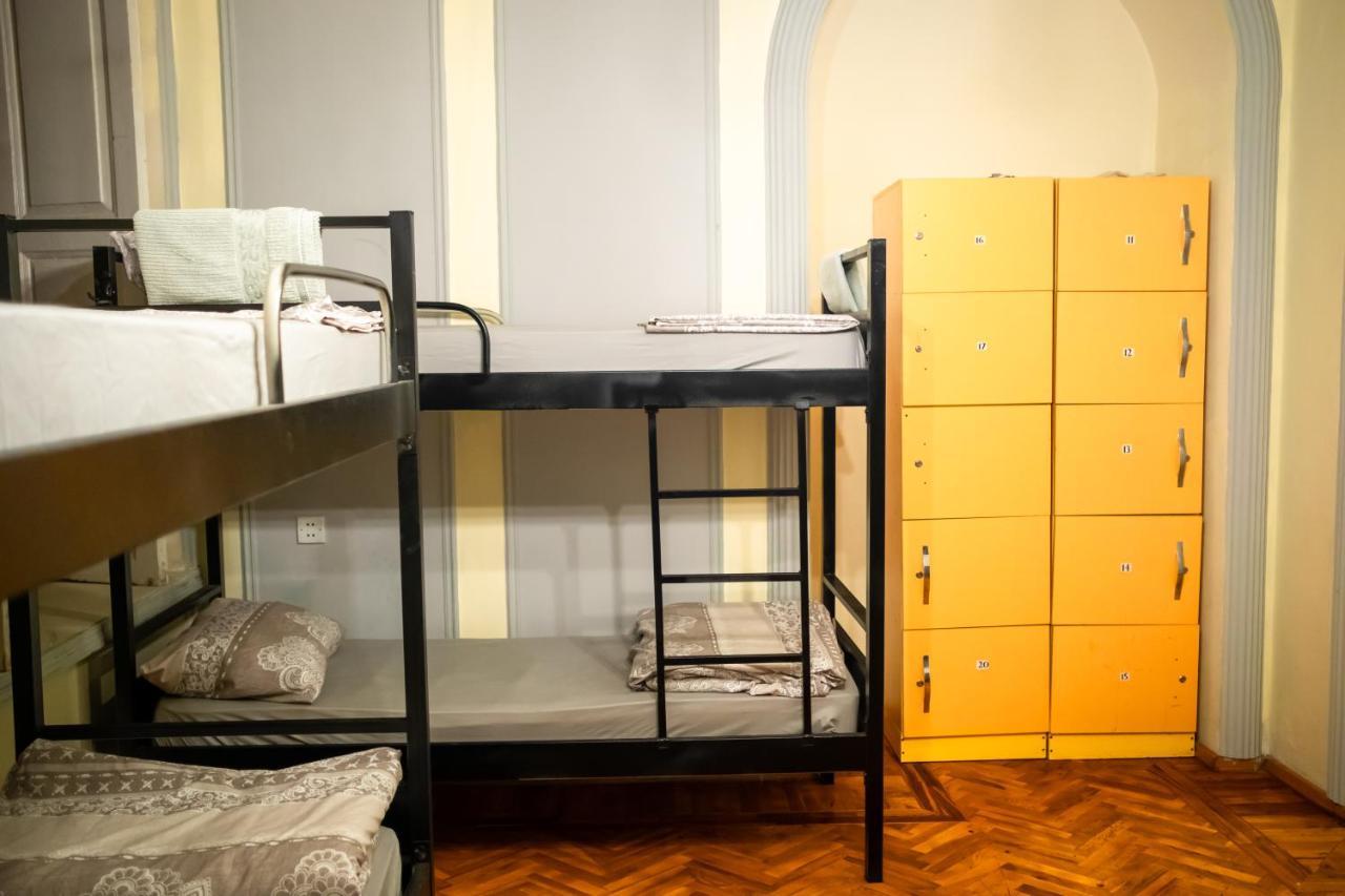 Flora Music & Art Hostel Baku Luaran gambar